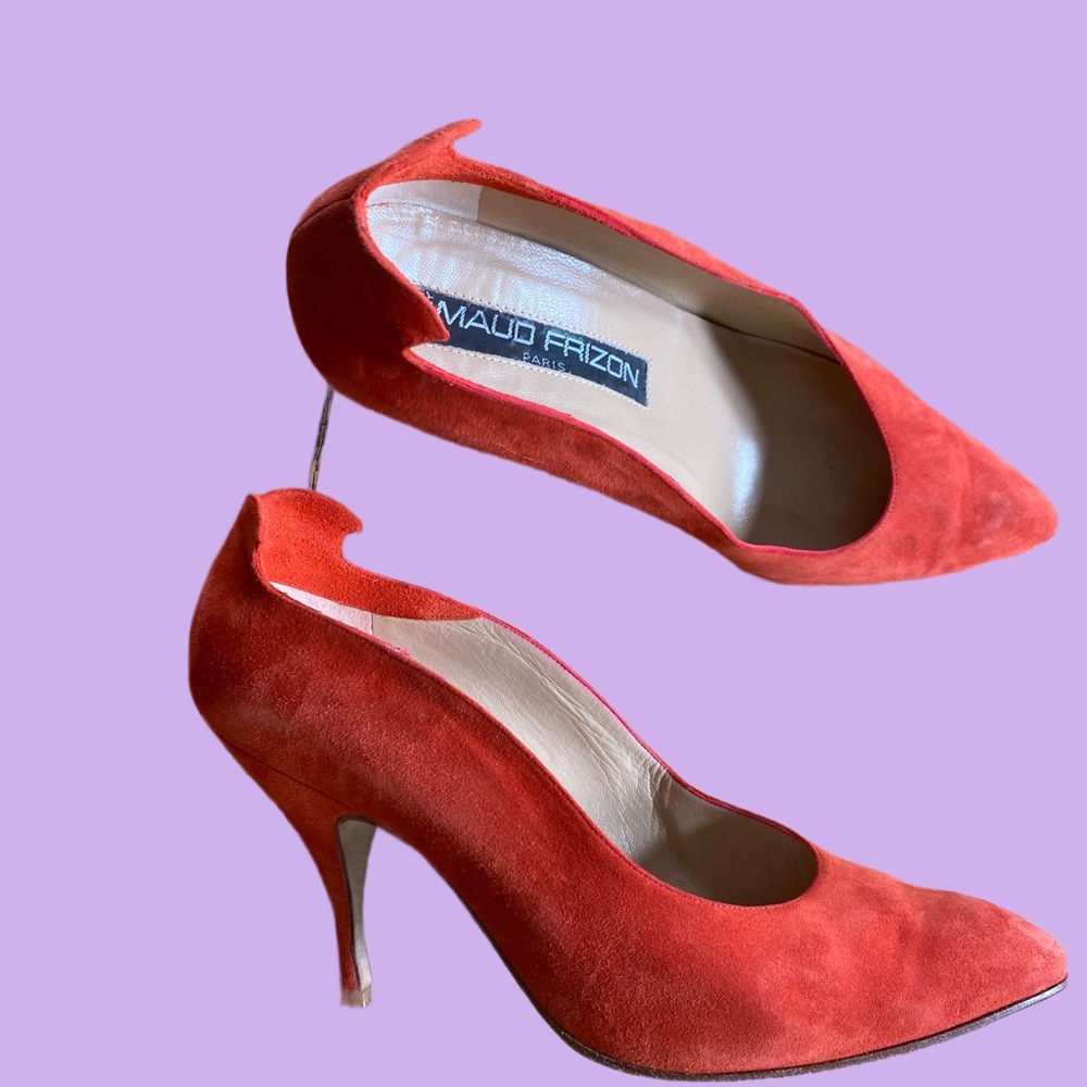 Vintage 80s 90s Maud Frizon orange suede Pointed-Toe Pumps